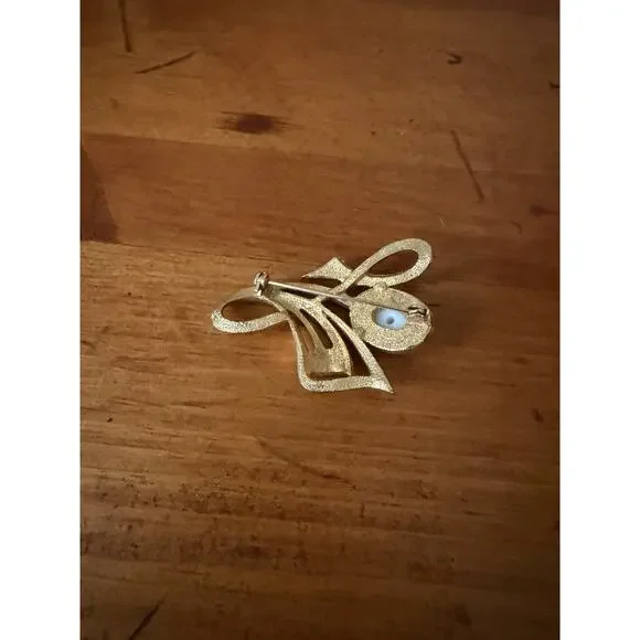 Vintage Gold Tone Faux Pearl Rhinestone Swirl Brooch Elegant Modernist Spray Pin - Picture 5 of 7